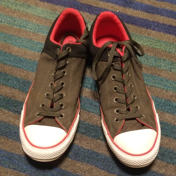 Converse All Stars - Picture 1 of 4
